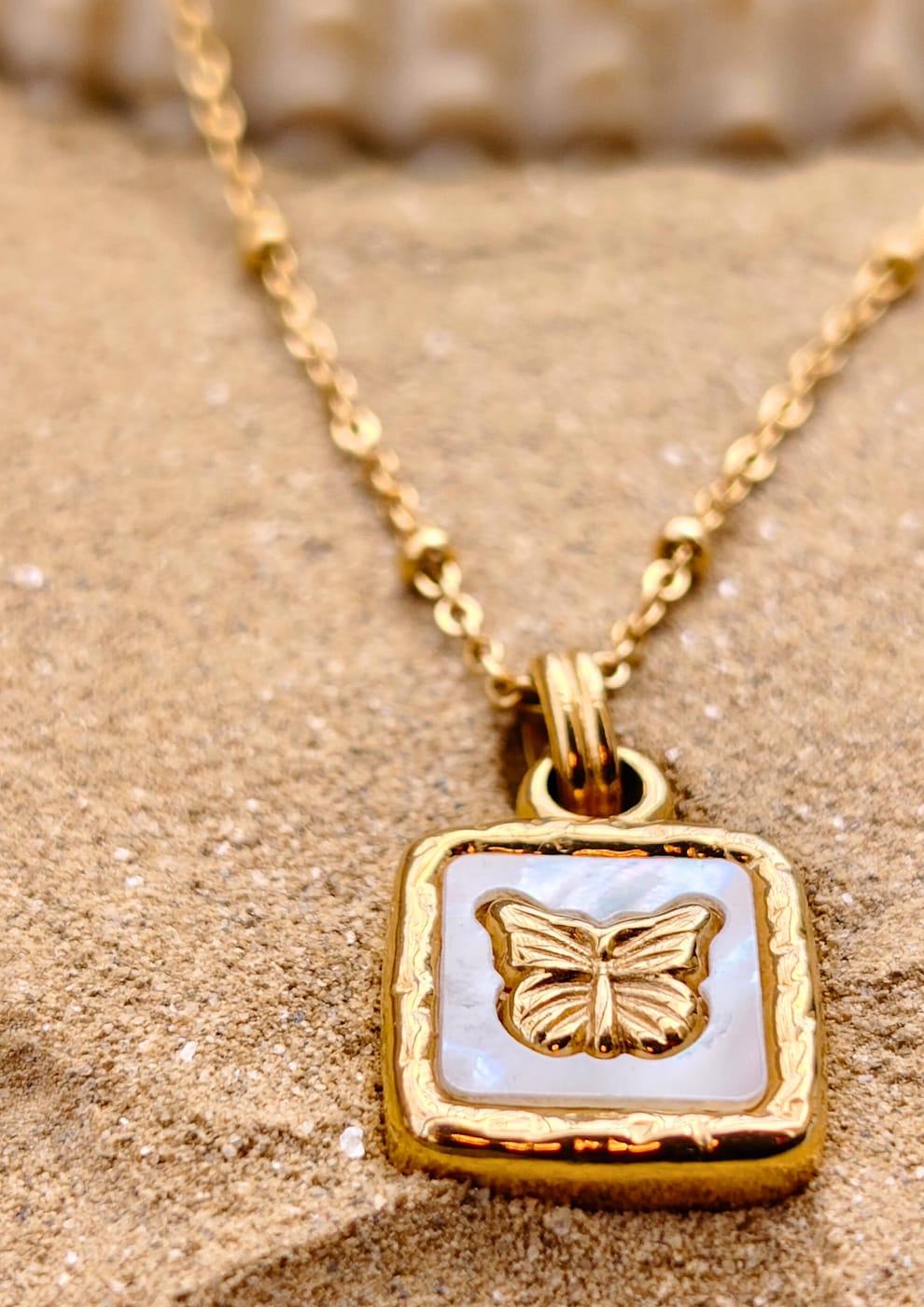 GOLDEN WINGS