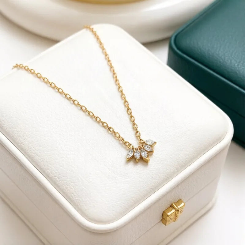 DAINTY NECKLACE