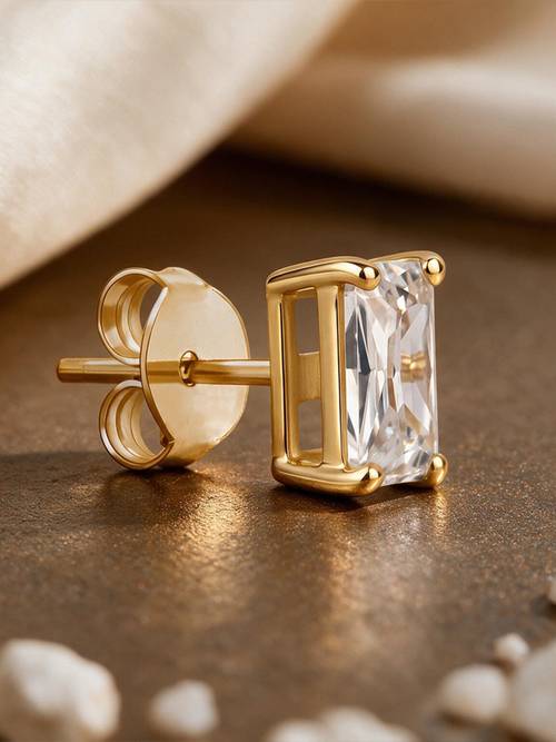 ELARA CERYSTAL STUDS
