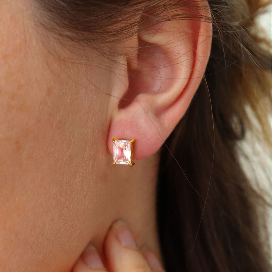 ELARA CERYSTAL STUDS