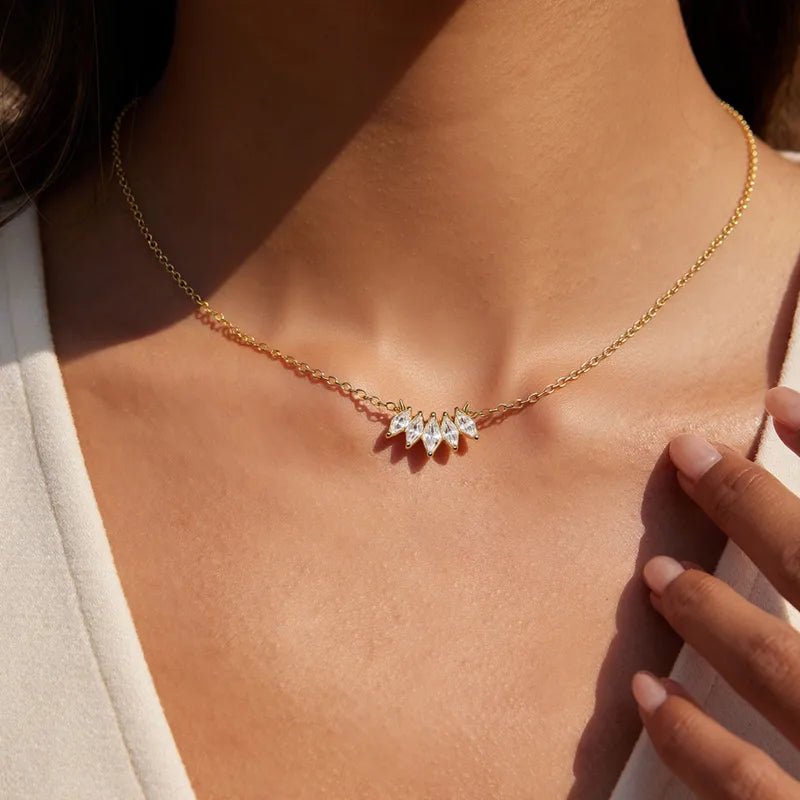 DAINTY NECKLACE